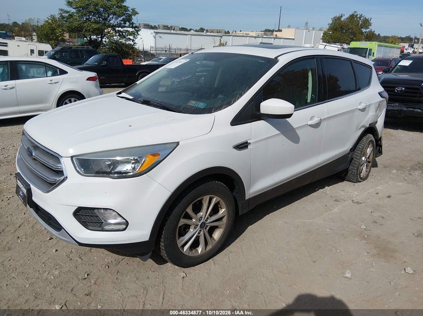 Vin: 1fmcu9gd3hud50446, lot: 46835136, ford escape se 20172