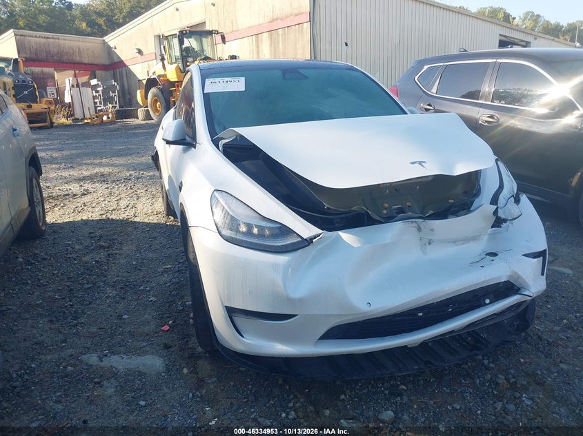 Vin: 5yjygdee8lf030878, lot: 46835212, tesla model y long range dual motor all-wheel drive 2020 img_1
