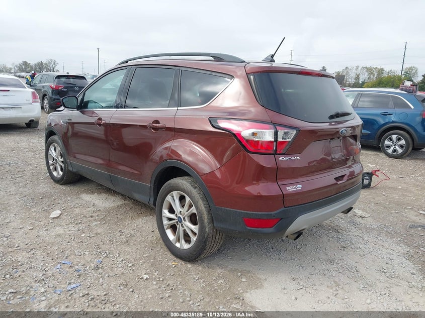 Vin: 1fmcu0hd0jua82004, lot: 46835447, ford escape sel 20183