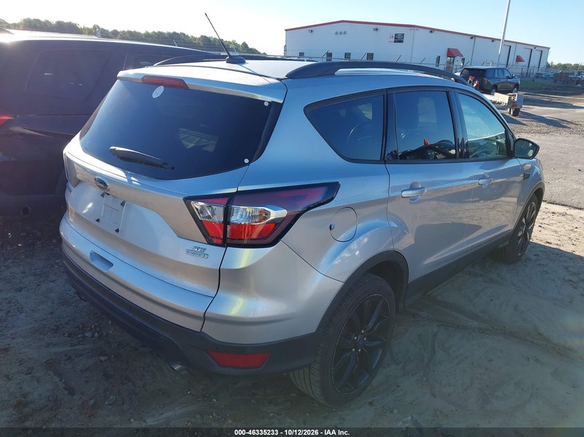Vin: 1fmcu0gd8hua88368, lot: 46835492, ford escape se 20174