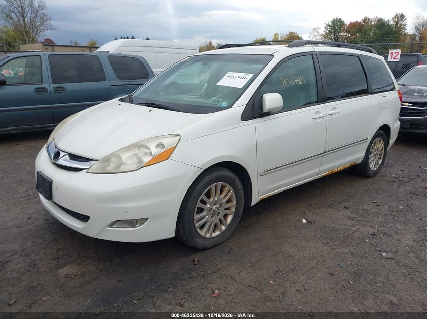 2010 TOYOTA SIENNA LIMITED · Photo 2