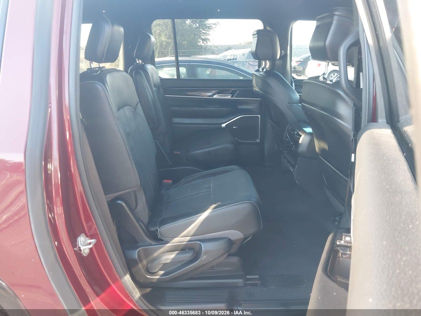 2024 JEEP WAGONEER L SERIES I 4X4 · Фото 8