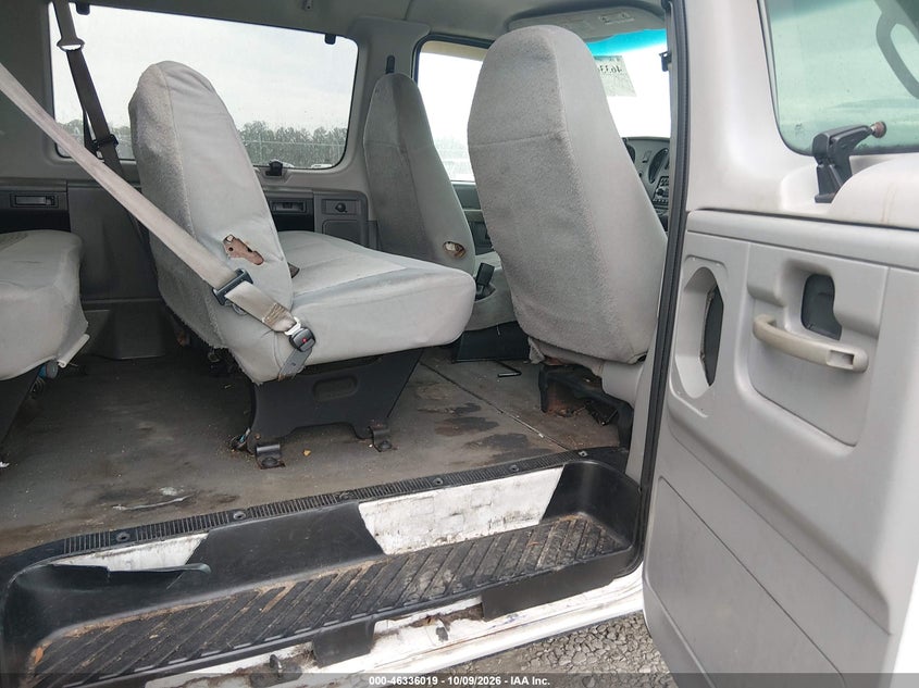 2006 FORD E-350 SUPER DUTY CHATEAU/XL/XLT · Фото 8
