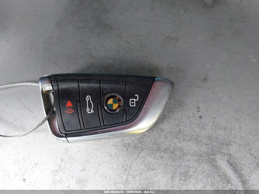 2019 BMW 330I · Фото 11