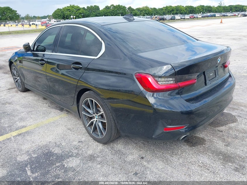 2019 BMW 330I · Фото 3