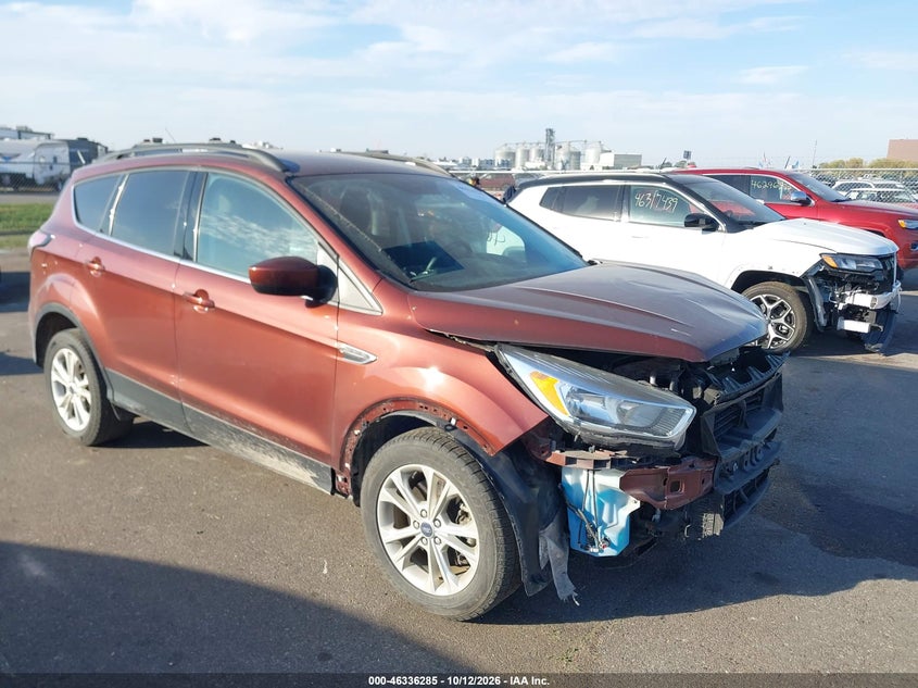 Vin: 1fmcu9gd7jua55923, lot: 46836544, ford escape se 20181