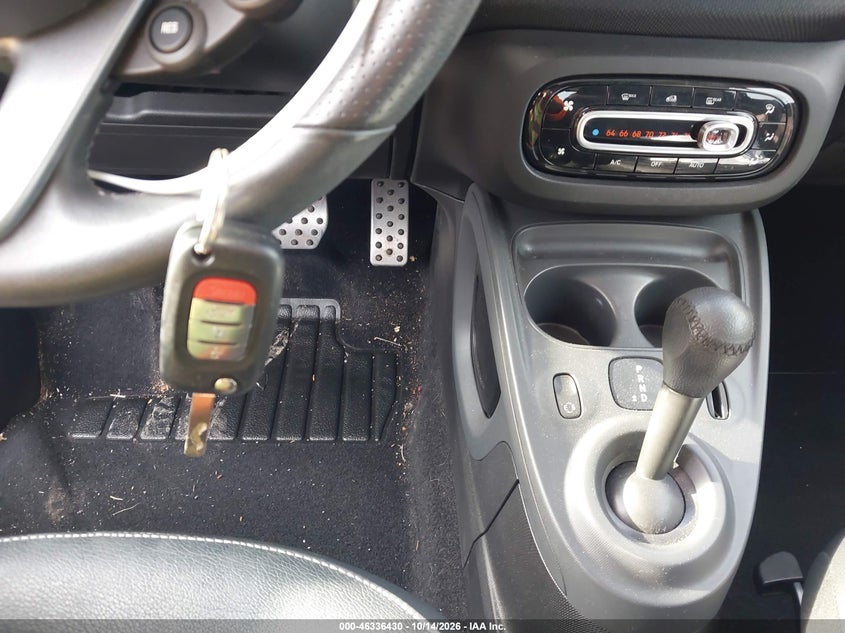 2016 SMART FORTWO PRIME · Photo 11