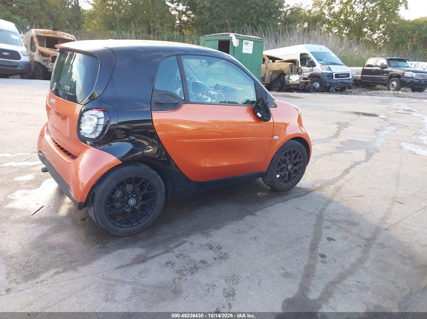 2016 SMART FORTWO PRIME · Photo 4