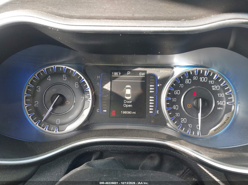 2015 CHRYSLER 200 LIMITED · Фото 7