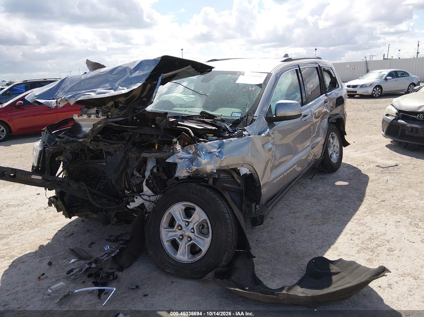 2016 Jeep Grand Cherokee Laredo, Неизвестно, IAAI, VIN 1C4RJEAG4GC422570 — фото 2