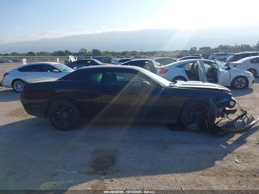 DODGE CHALLENGER - zdjęcie 13
