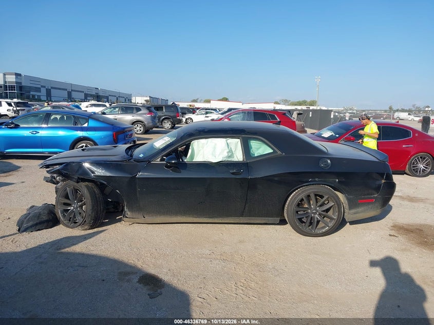 DODGE CHALLENGER - zdjęcie 14