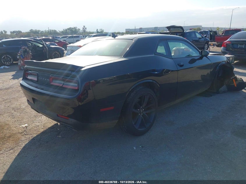 DODGE CHALLENGER - zdjęcie 4