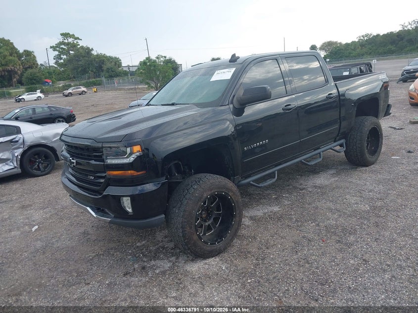2018 CHEVROLET SILVERADO 1500 2LT · Фото 2
