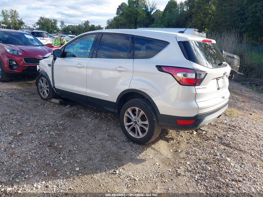 2017 FORD ESCAPE SE · Фото 3