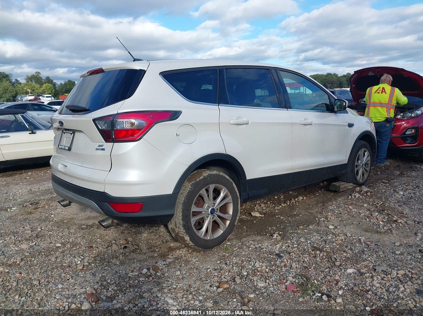 2017 FORD ESCAPE SE · Фото 4