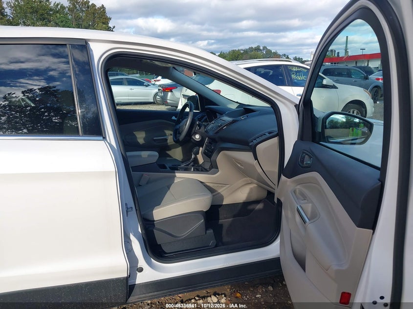 2017 FORD ESCAPE SE · Фото 5