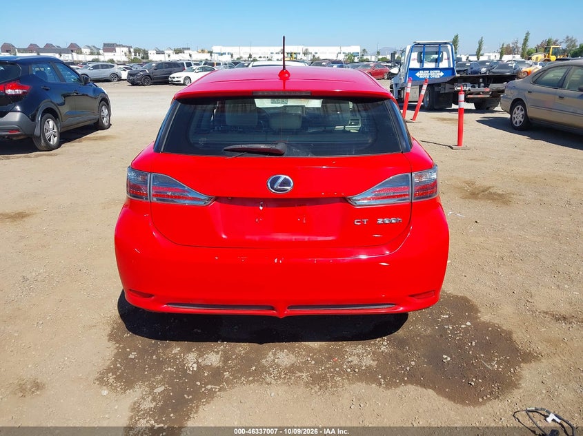 2013 LEXUS CT 200H · Фото 17