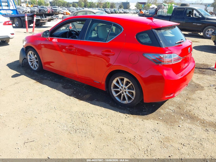 2013 LEXUS CT 200H · Фото 3
