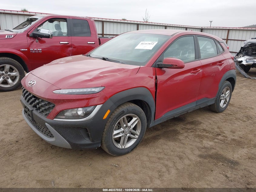 2022 Hyundai Kona Se, Right Front, IAAI, VIN KM8K2CAB5NU883688 — photo 2