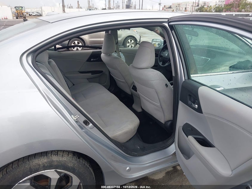 2017 HONDA ACCORD EX · Фото 8