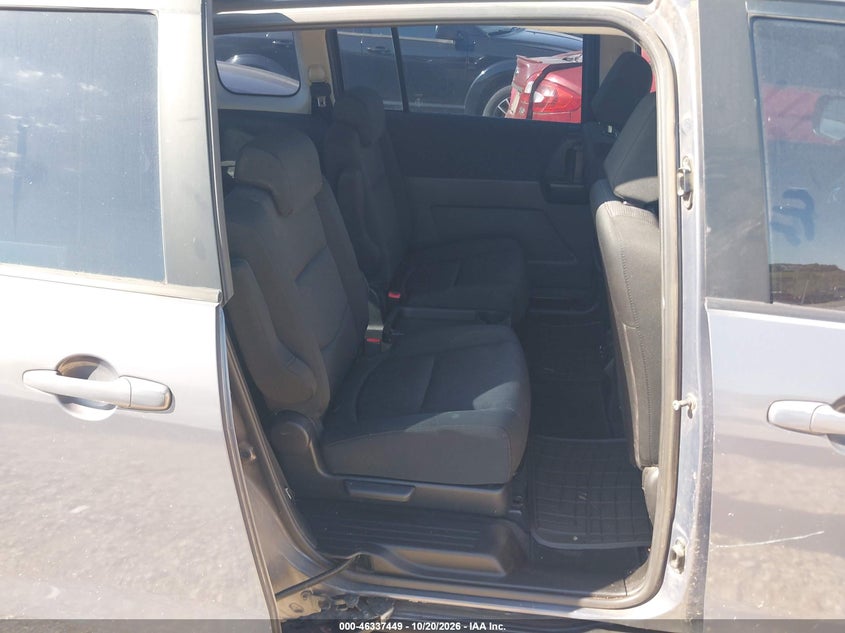 2010 MAZDA MAZDA5 SPORT · Photo 8