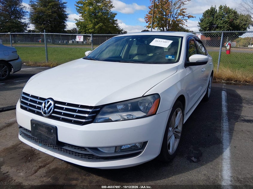 2013 Volkswagen Passat Sel, Обычный износ, IAAI, VIN 1VWCN7A3XDC059543 — фото 2