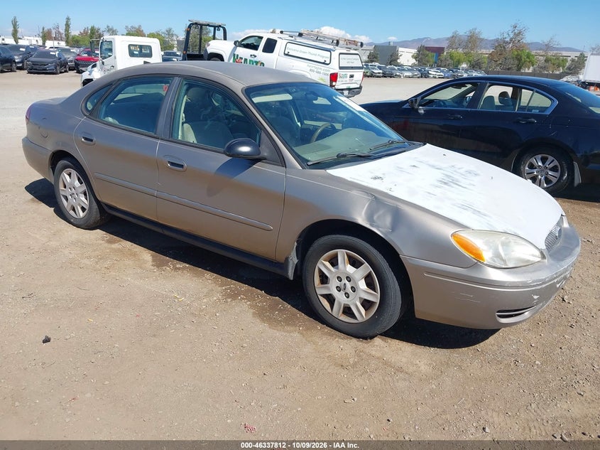 2005 FORD TAURUS SE