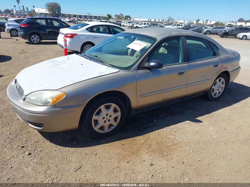 2005 FORD TAURUS SE · Фото 2