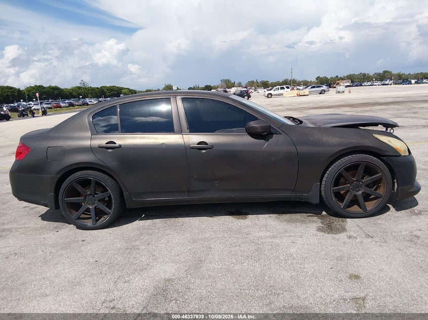 2013 INFINITI G37X · Фото 14