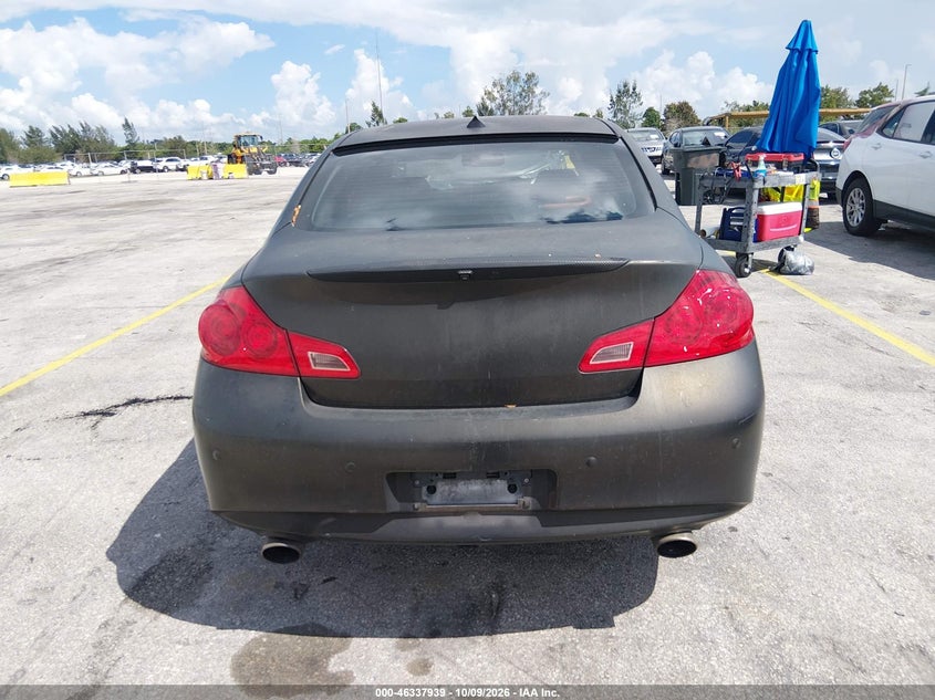 2013 INFINITI G37X · Фото 17