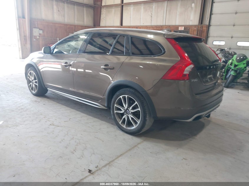 Vin: yv4612hk1g1006089, lot: 46838227, volvo v60 cross country t5 20163