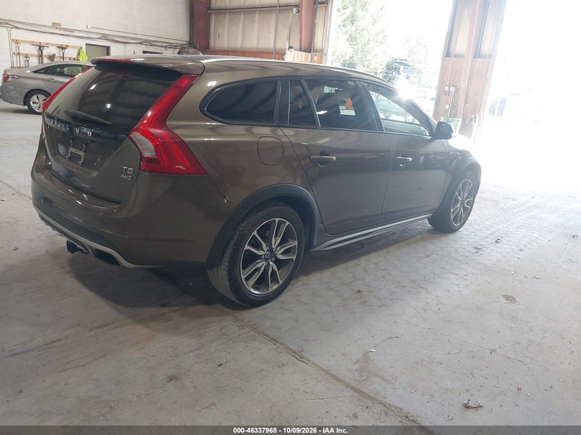 Vin: yv4612hk1g1006089, lot: 46838227, volvo v60 cross country t5 20164