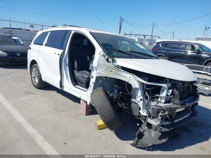 TOYOTA SIENNA - zdjęcie 1