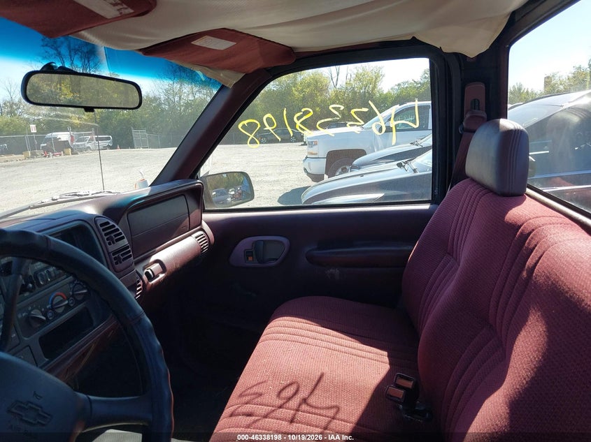 CHEVROLET C1500 1998 VIN 1GCEC14W7WZ281347