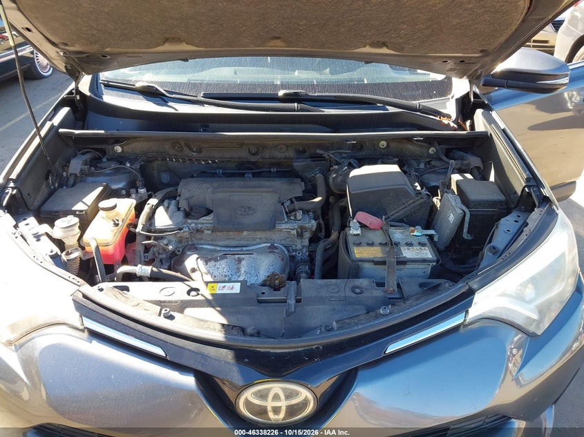 TOYOTA RAV4 - zdjęcie 10
