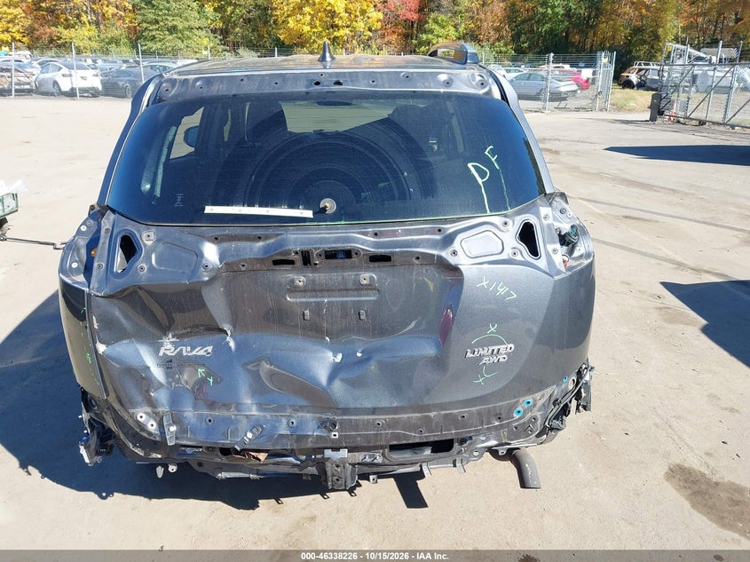 TOYOTA RAV4 - zdjęcie 17