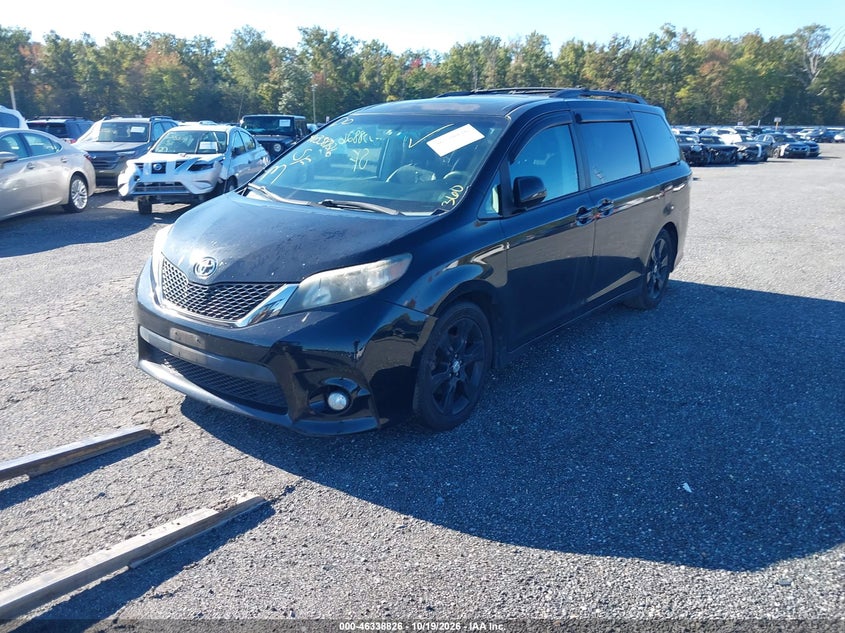 Vin: 5tdxk3dc4bs043139, lot: 46839085, toyota sienna se 20112