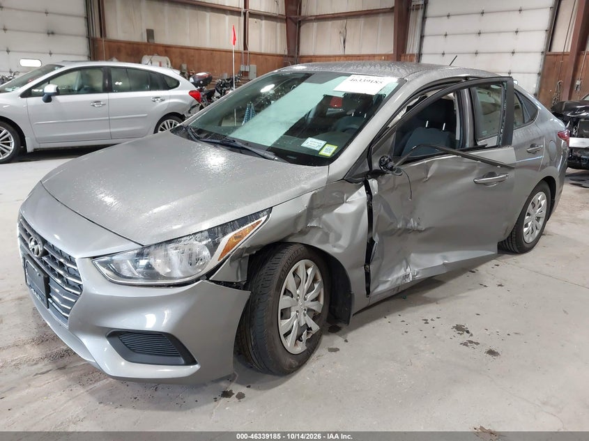 2021 Hyundai Accent Se, Left Side, IAAI, VIN 3KPC24A64ME132872 — photo 2
