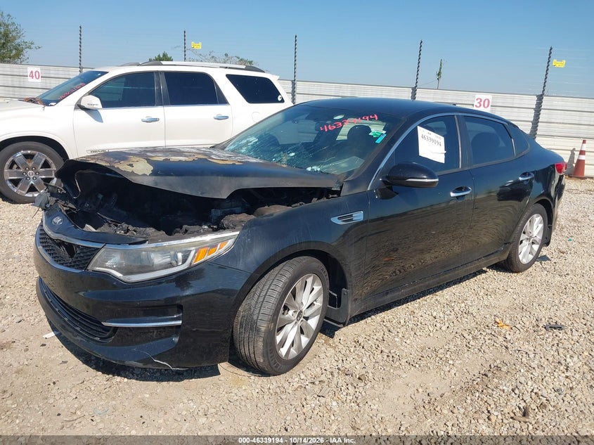 2018 Kia Optima Lx, Engine Burn, IAAI, VIN 5XXGT4L38JG264165 — photo 2