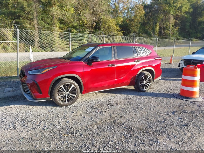 2021 Toyota Highlander Xse, All Over, IAAI, VIN 5TDJZRBH3MS107287 — photo 2