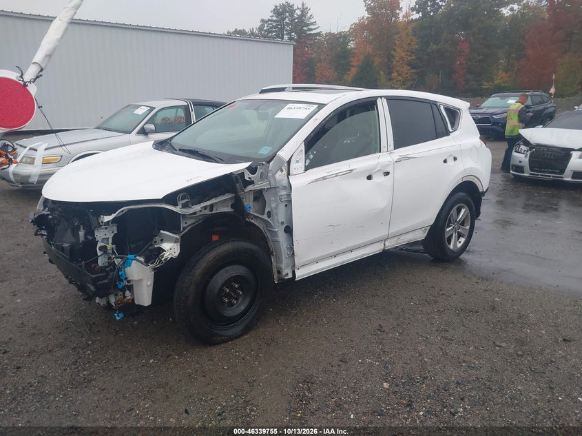 Vin: jtmrfrev6fj026586, lot: 46840015, toyota rav4 xle 20152