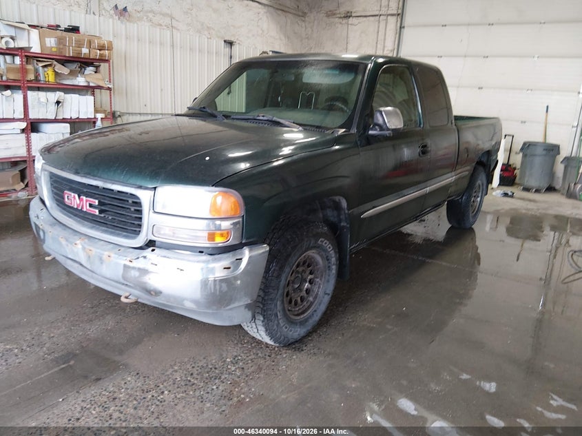 2001 GMC Sierra 1500 Sle, Normal Wear & Tear, IAAI, VIN 2GTEK19T111110550 — photo 2