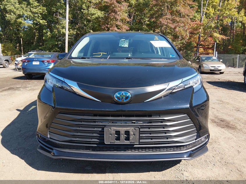 TOYOTA SIENNA - zdjęcie 12
