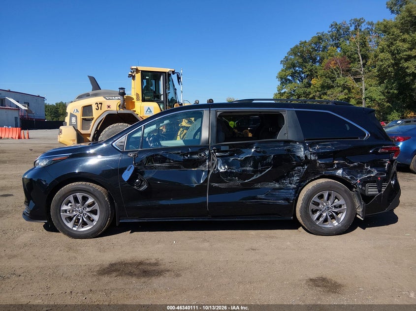 TOYOTA SIENNA - zdjęcie 14