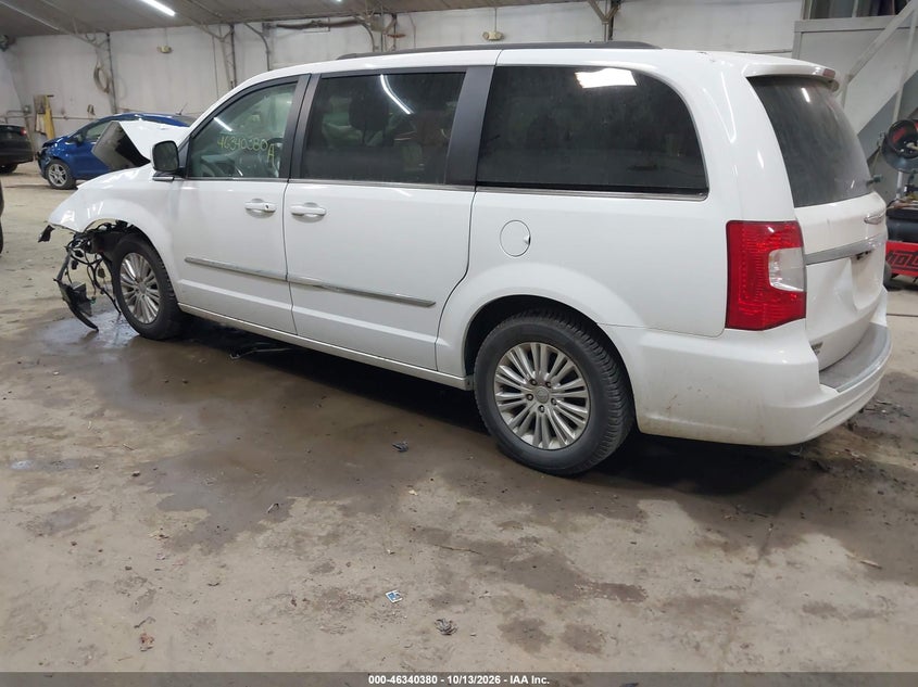 2014 CHRYSLER TOWN & COUNTRY TOURING · Фото 3