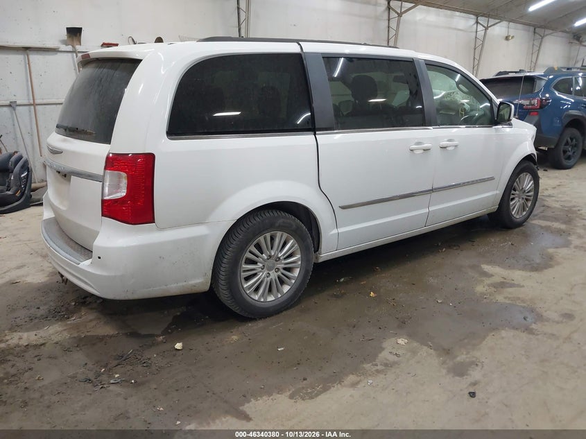 2014 CHRYSLER TOWN & COUNTRY TOURING · Фото 4