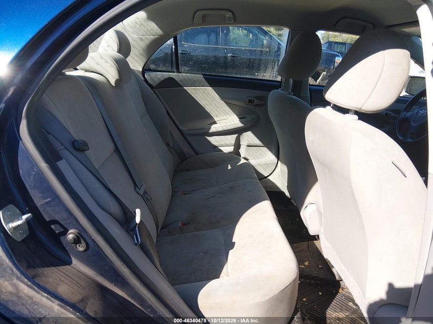 2013 TOYOTA COROLLA L · Фото 8
