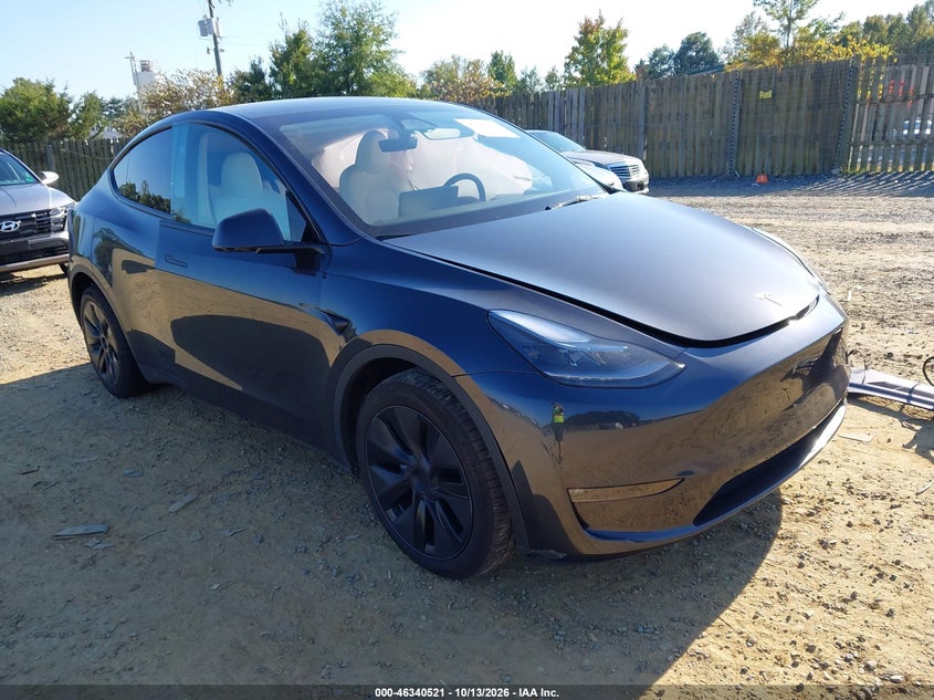 Vin: 7saygdee4sf303249, lot: 46840781, tesla model y long range dual motor all-wheel drive 2025 img_1