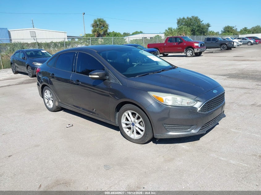 2015 FORD FOCUS SE